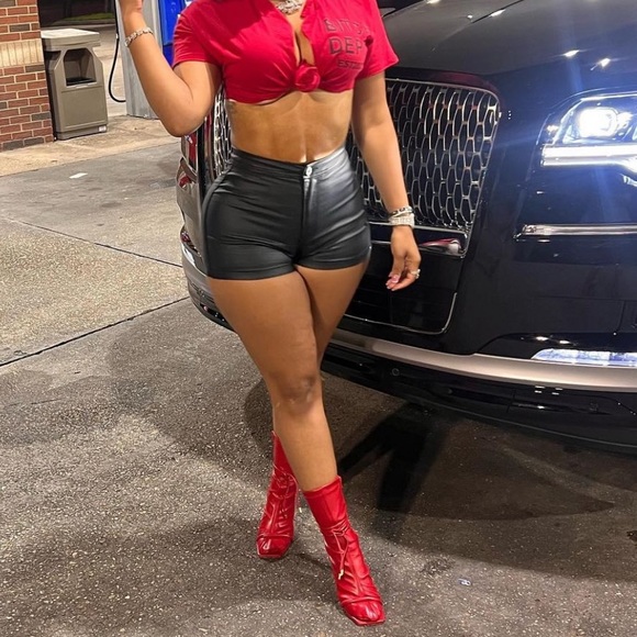 DESIRE! (Red) - Picture 2 of 6